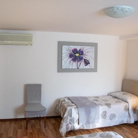 Вилла Tal Borc San Vito al Torre Экстерьер фото